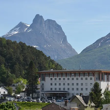 Grand - By Classic Norway Hotel Åndalsnes