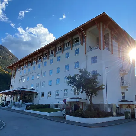Grand - By Classic Norway Hotel