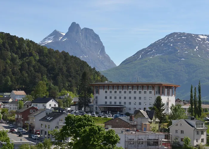 Grand - By Classic Norway 4* 욘달스네스